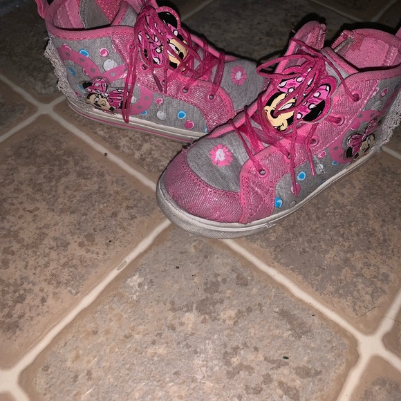 Bundle of 3 pair of sneakers - Picture 4 of 4